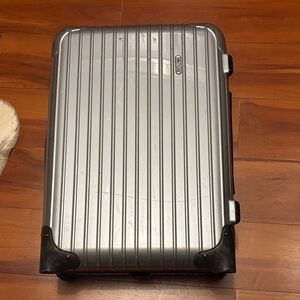 RIMOWA Metallic Silver Ribbed Carry-On with Black Corners